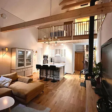 Leo House * גדינייה